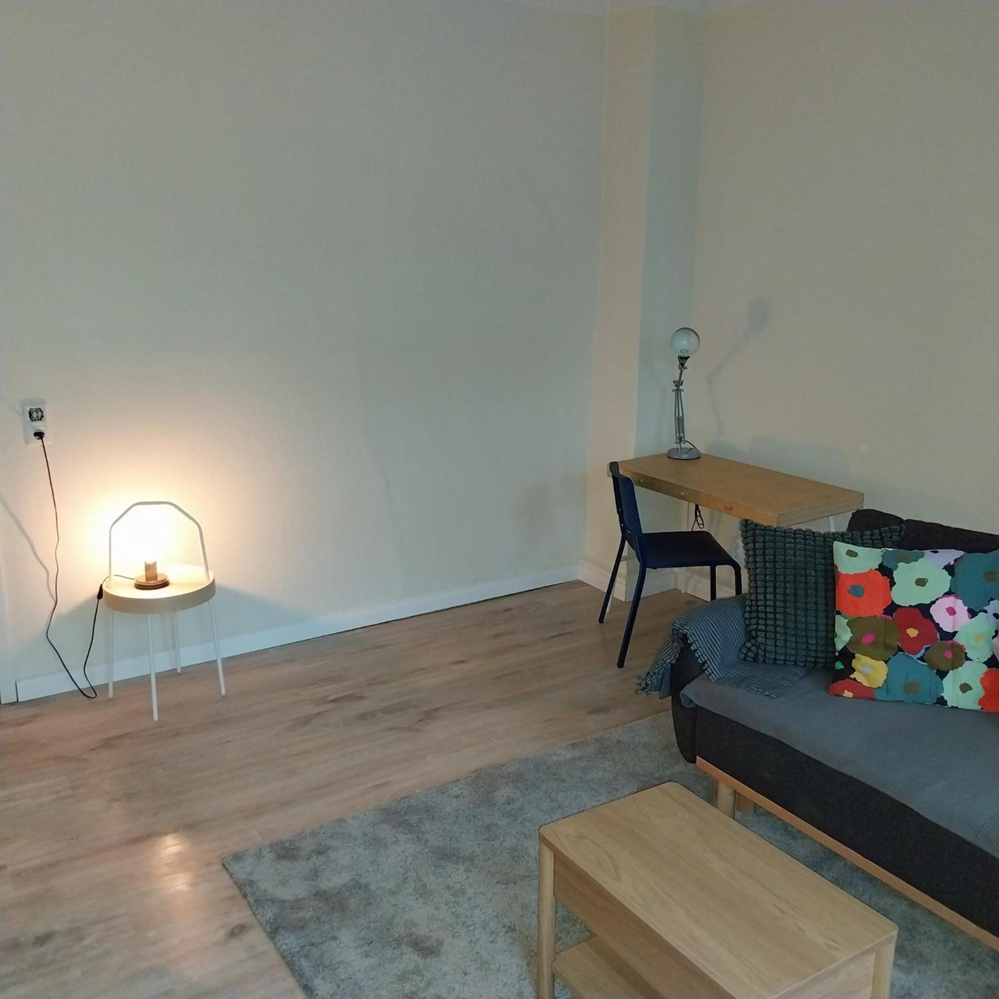 Grossraum-Apartments Mit 2Sz, Wz, Kueche, Smart-Tv, Parken, Etc Erfurt Room photo